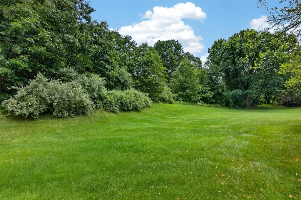2311 Shoreham Highlands Street St. Joseph Charter Township MI 49085