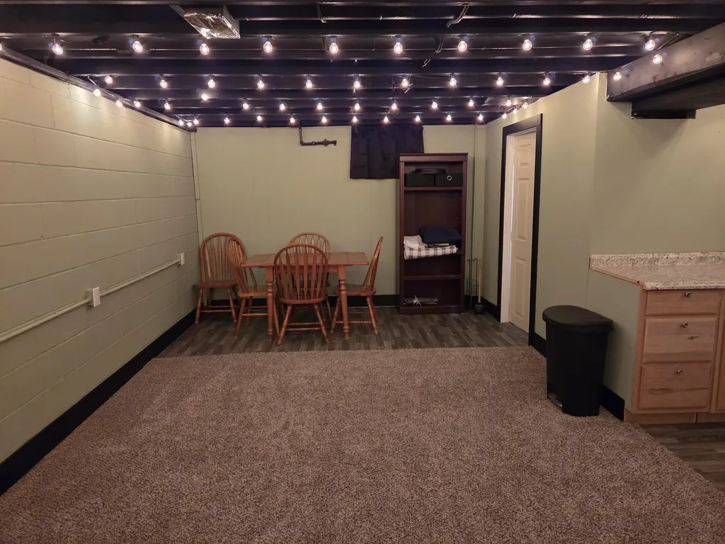 27853 Burmax Park Dowagiac City MI 49047