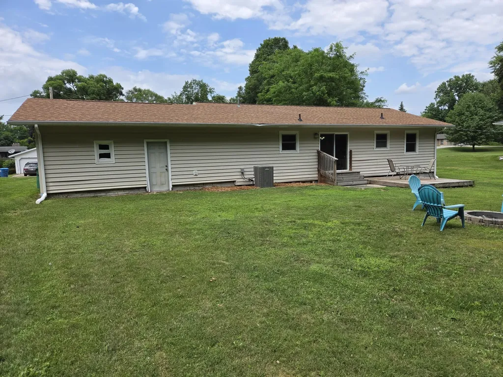 27853 Burmax Park Dowagiac City MI 49047