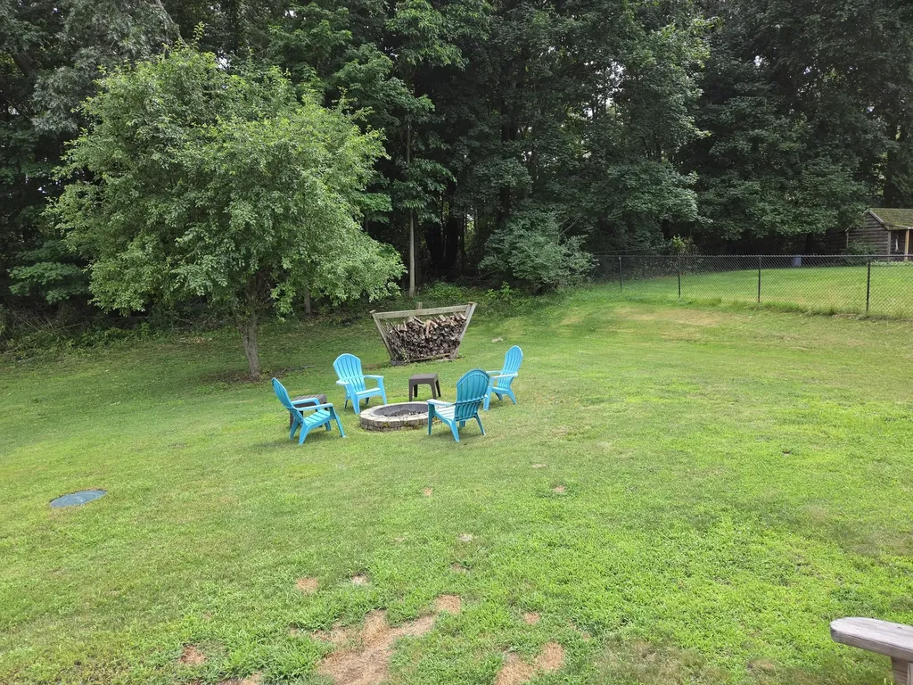 27853 Burmax Park Dowagiac City MI 49047