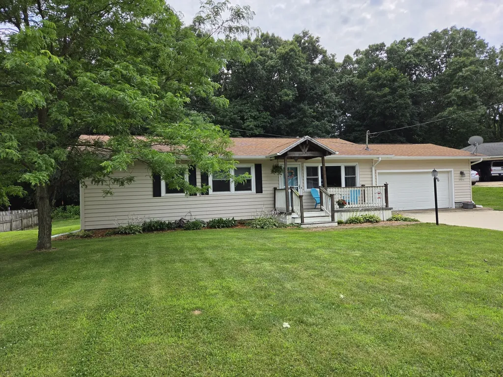 27853 Burmax Park Dowagiac City MI 49047