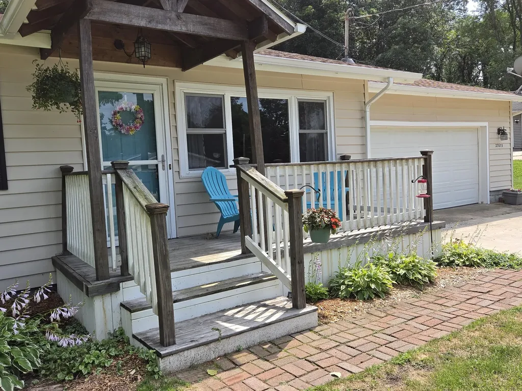 27853 Burmax Park Dowagiac City MI 49047