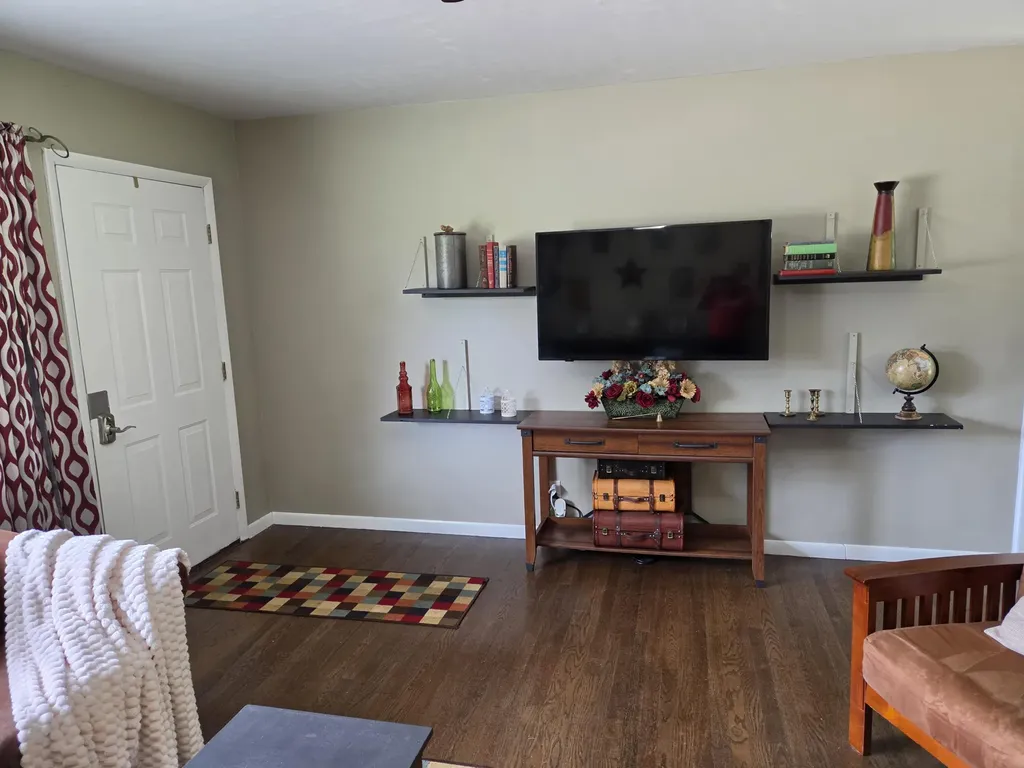 27853 Burmax Park Dowagiac City MI 49047