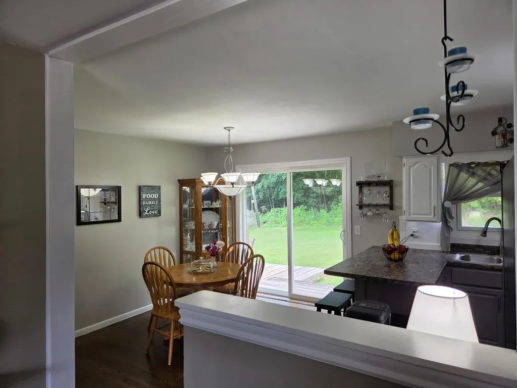 27853 Burmax Park Dowagiac City MI 49047