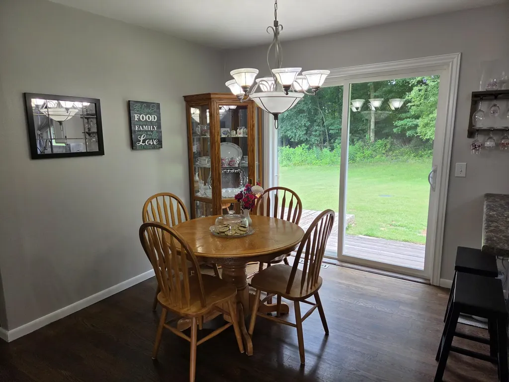 27853 Burmax Park Dowagiac City MI 49047