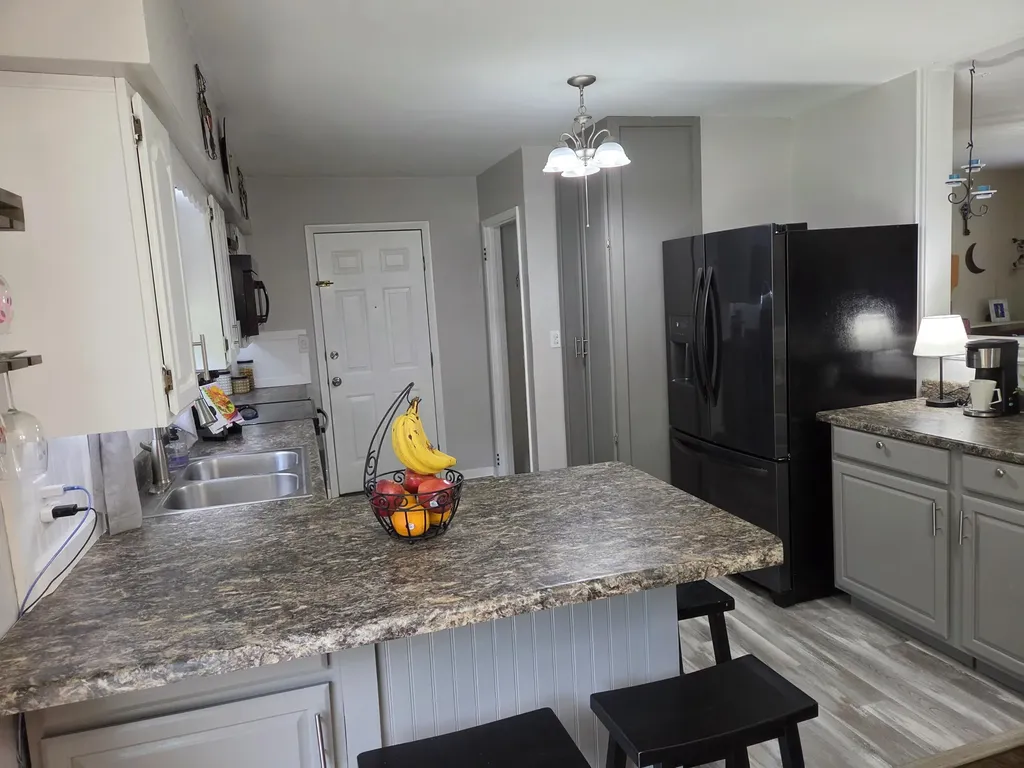 27853 Burmax Park Dowagiac City MI 49047