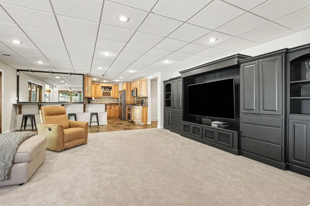 4945 S Stockbridge Drive Royalton Township MI 49085