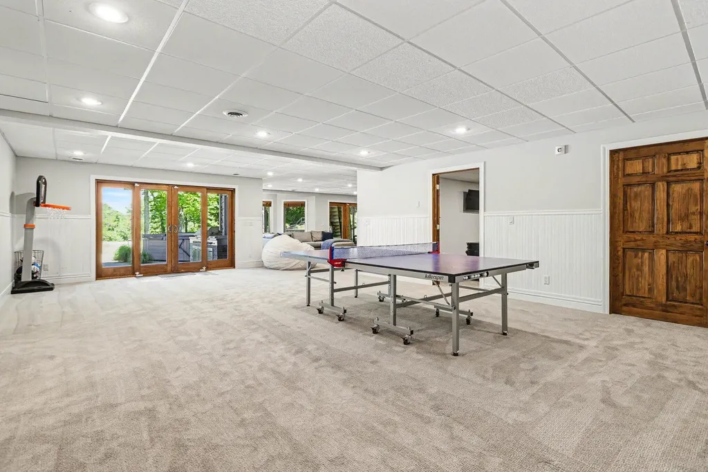 4945 S Stockbridge Drive Royalton Township MI 49085