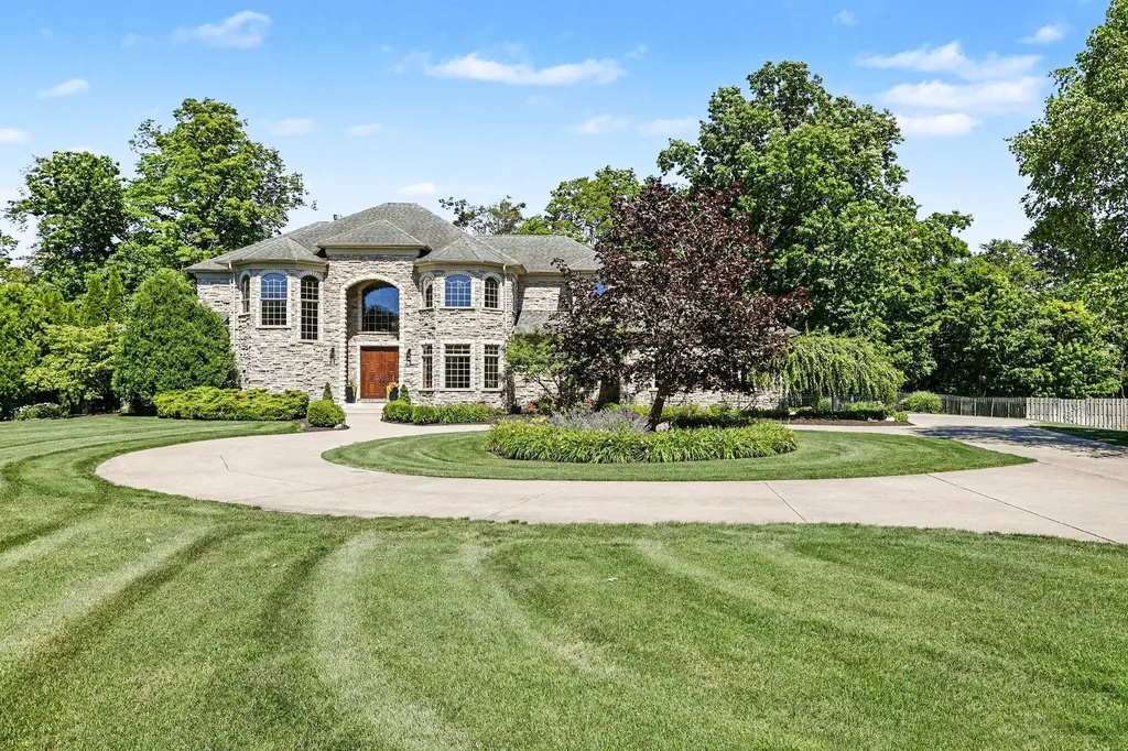 4945 S Stockbridge Drive Royalton Township MI 49085