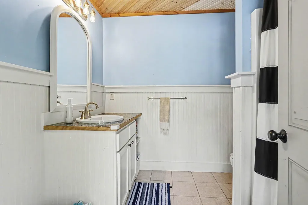 4945 S Stockbridge Drive Royalton Township MI 49085