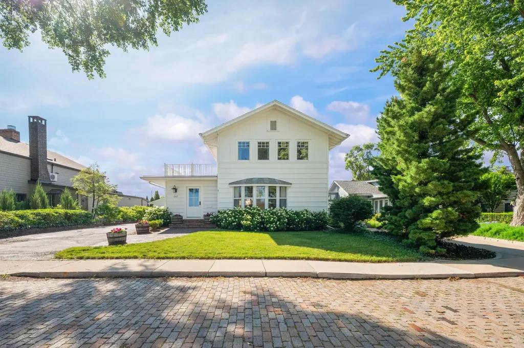 347 Ridgeway Street St. Joseph City MI 49085