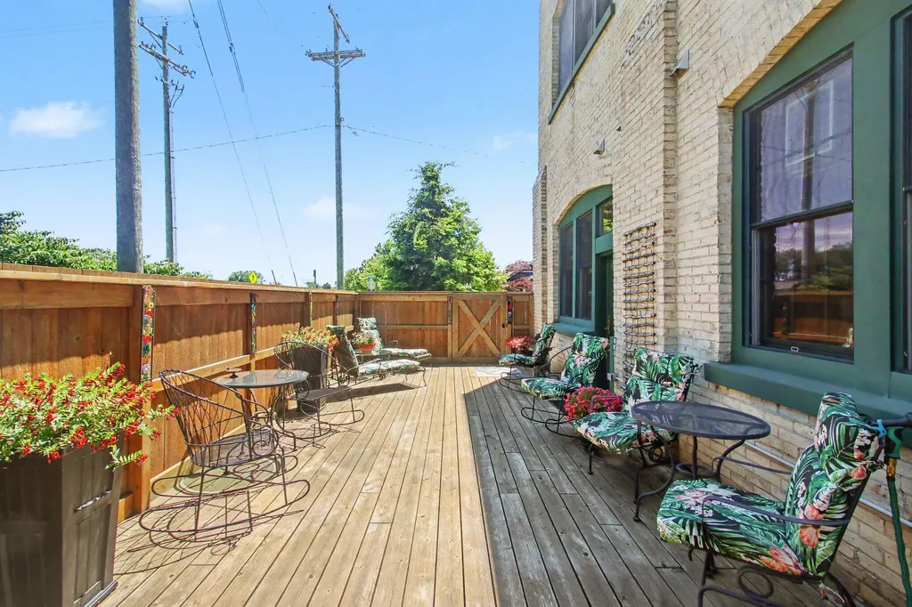 125 Elkenburg Street South Haven City MI 49090