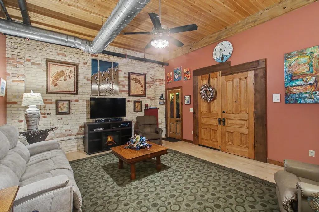 125 Elkenburg Street South Haven City MI 49090