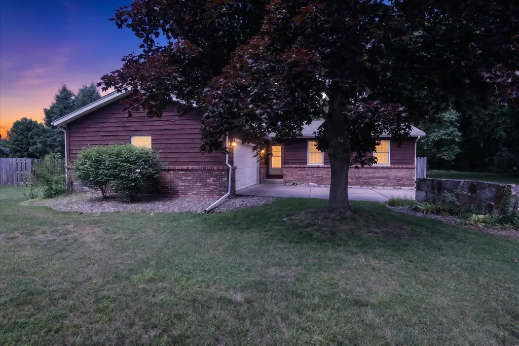 56800 Bow Drive Lockport Township MI 49093