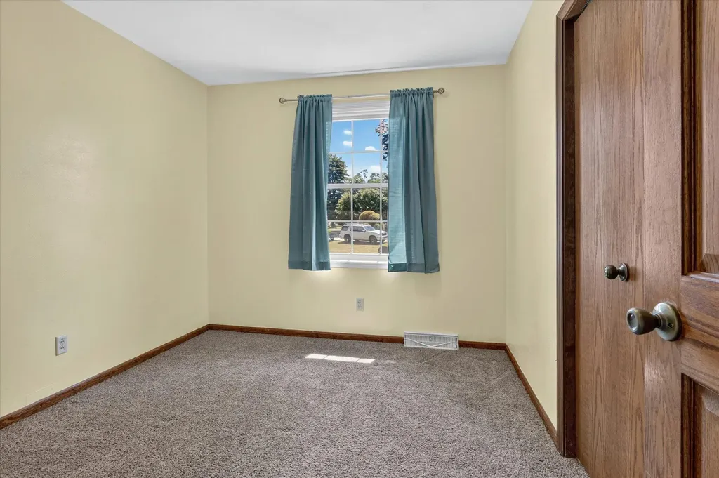 56800 Bow Drive Lockport Township MI 49093