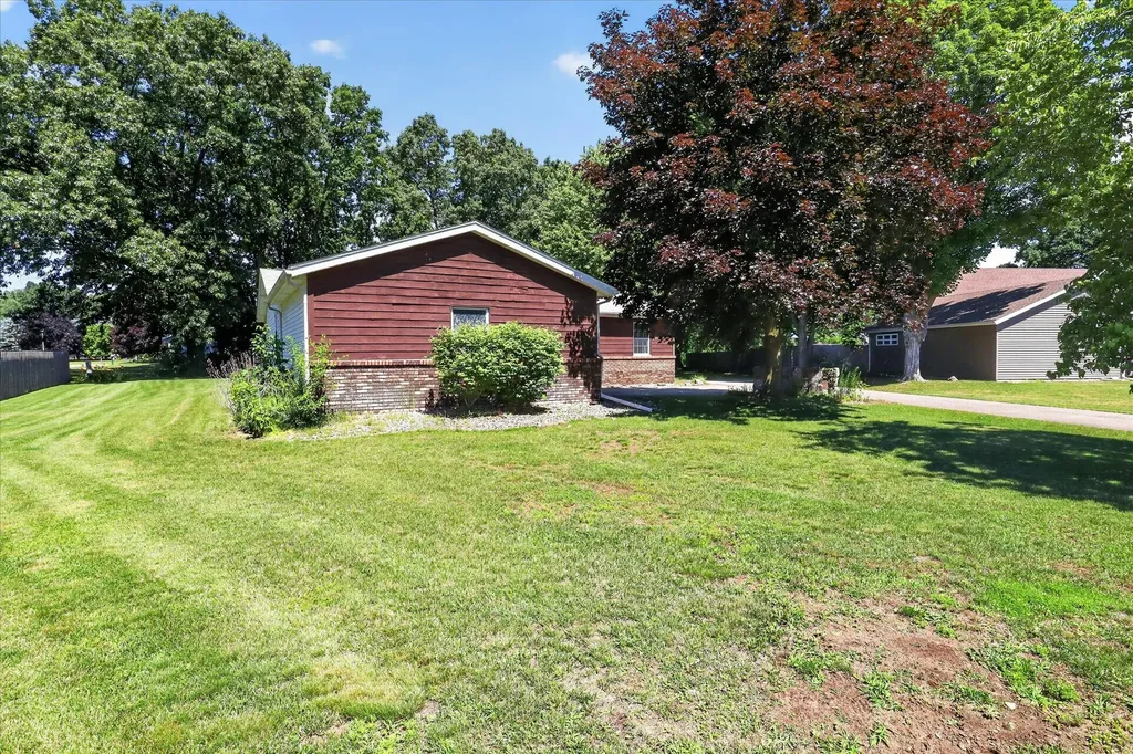 56800 Bow Drive Lockport Township MI 49093