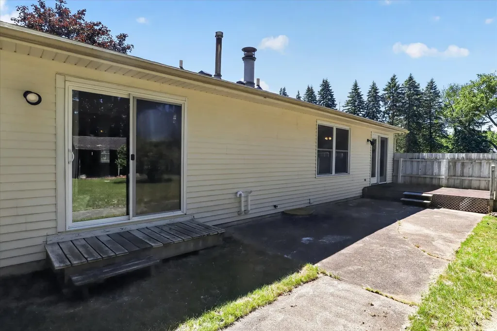 56800 Bow Drive Lockport Township MI 49093