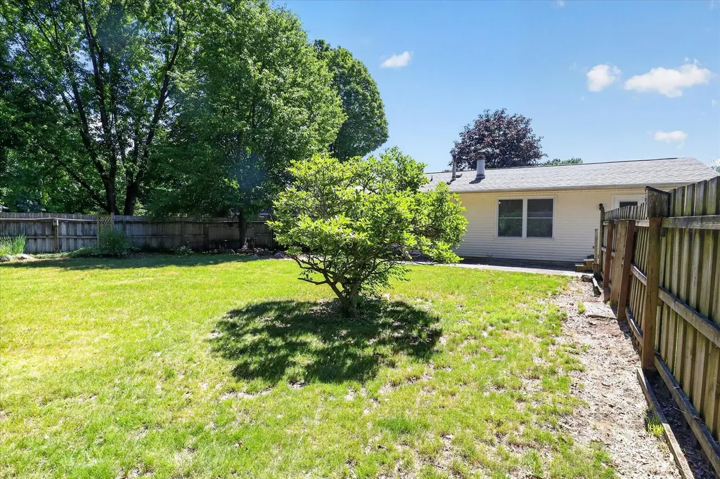 56800 Bow Drive Lockport Township MI 49093