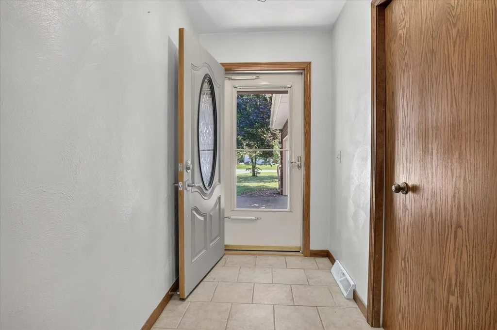 56800 Bow Drive Lockport Township MI 49093