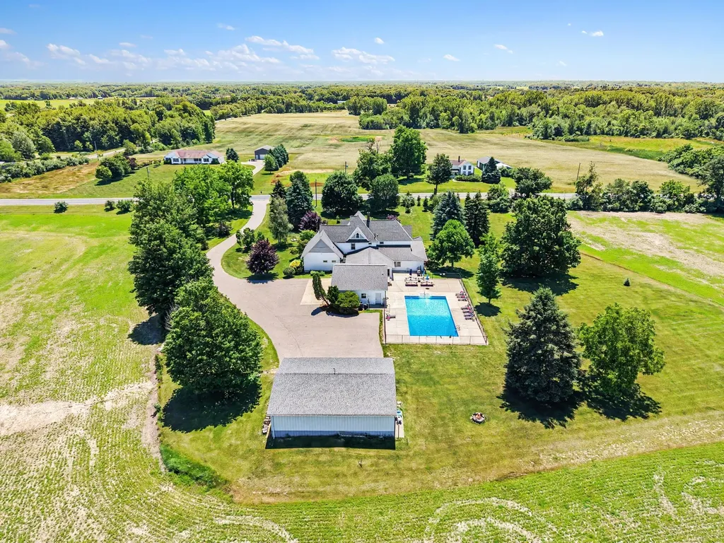 7019 109th Avenue Casco Township MI 49090