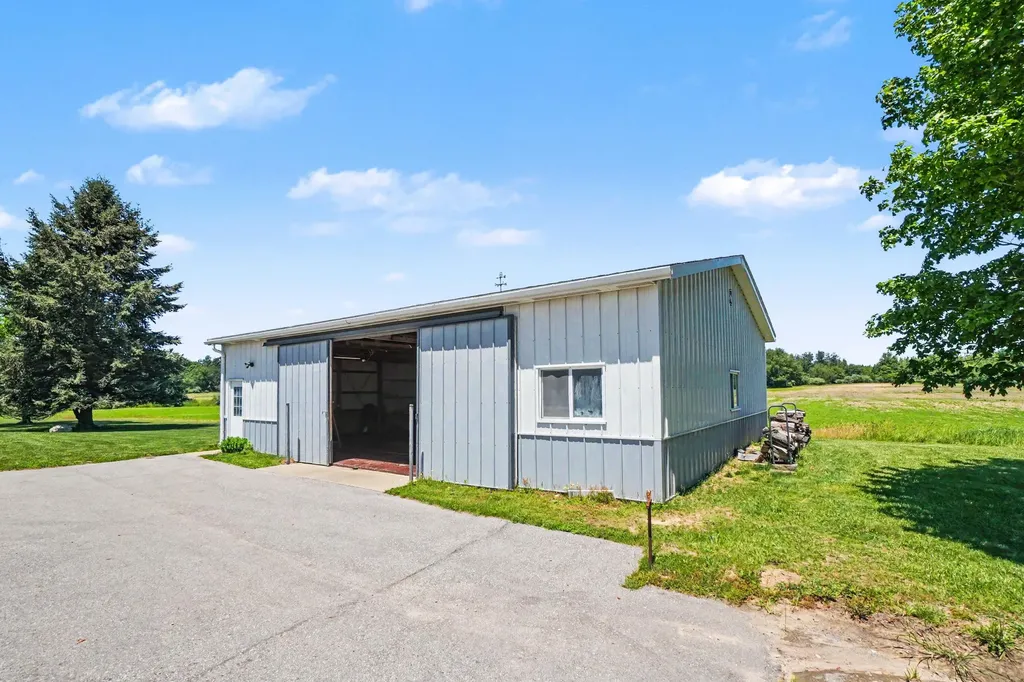 7019 109th Avenue Casco Township MI 49090