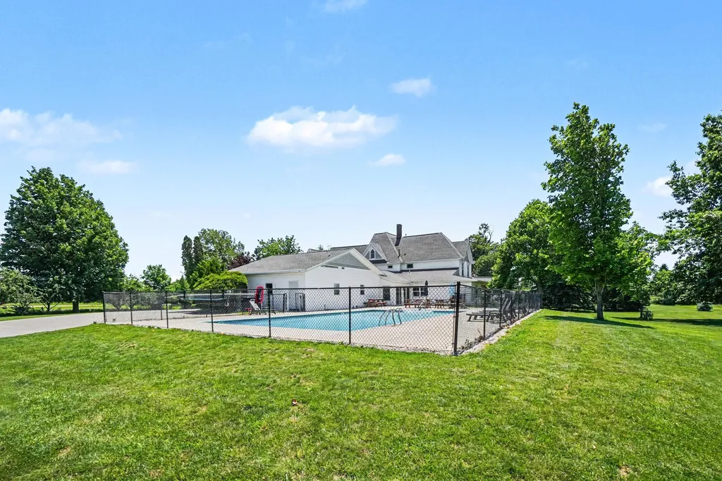 7019 109th Avenue Casco Township MI 49090
