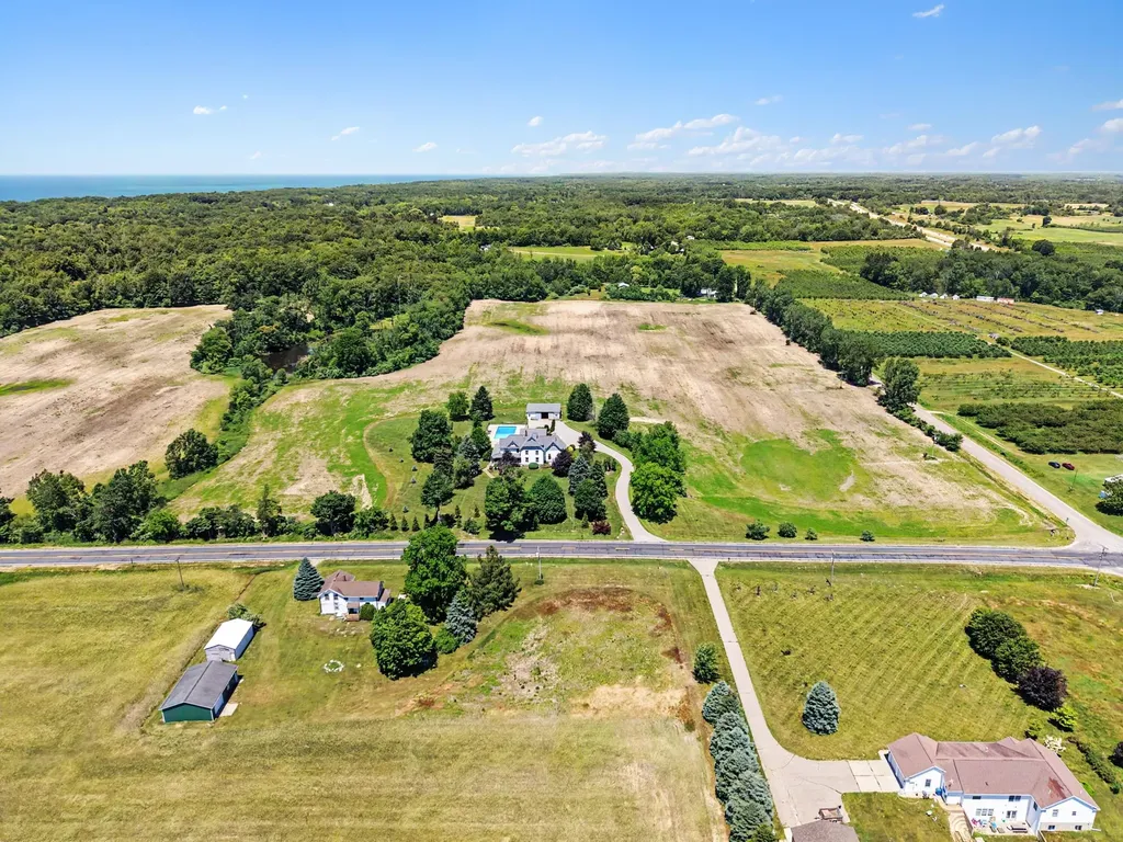 7019 109th Avenue Casco Township MI 49090