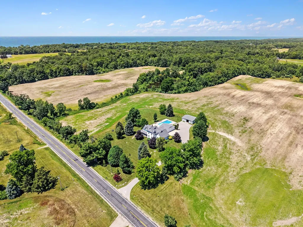7019 109th Avenue Casco Township MI 49090