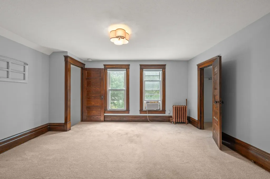 103 S Lincoln Avenue Niles City MI 49120