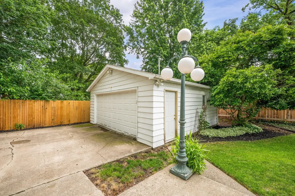 103 S Lincoln Avenue Niles City MI 49120