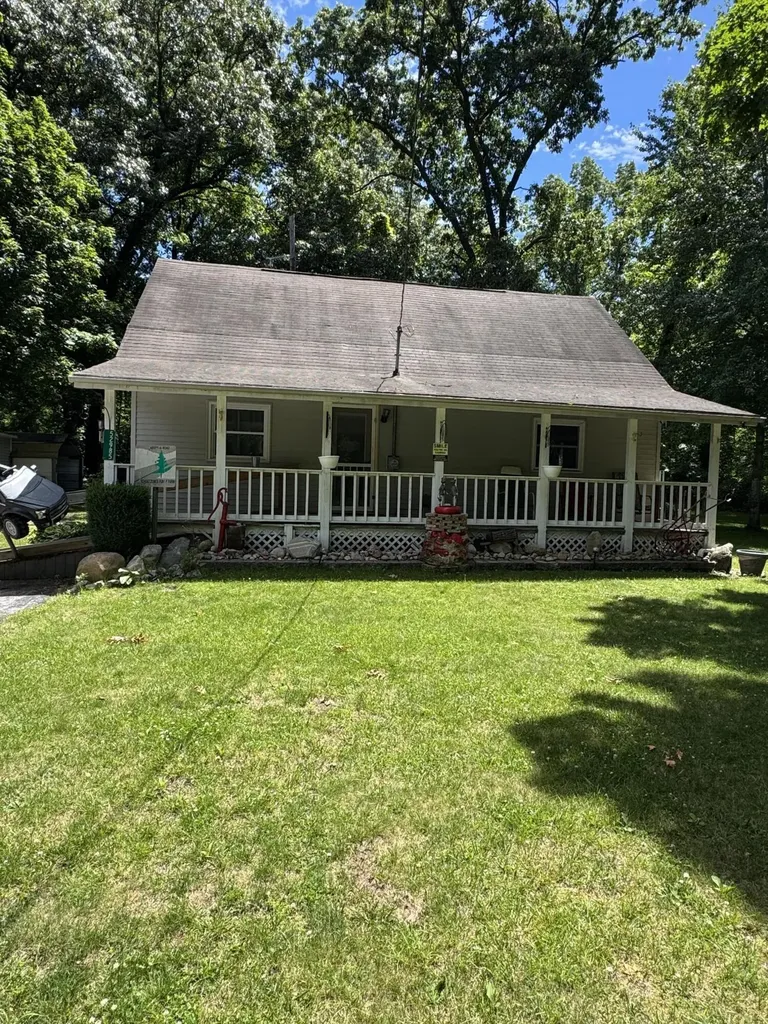 52985 Twin Lakeview Drive Wayne Township MI 49047