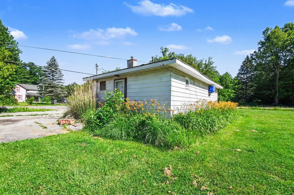 101 Millburg Drive Bainbridge Township MI 49022