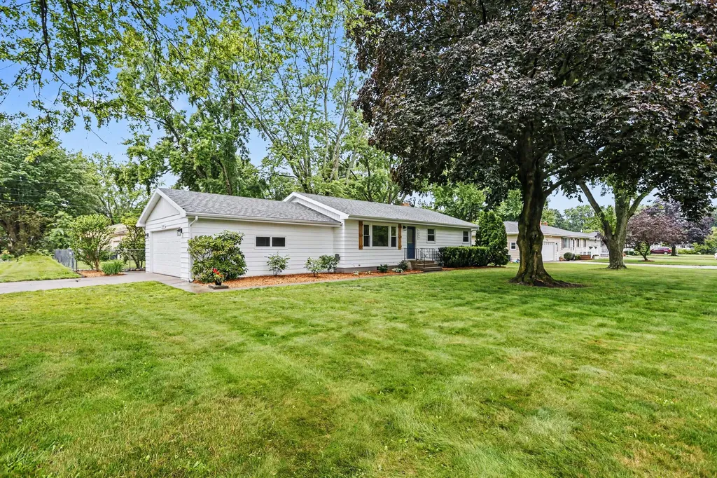 1350 N Aurilla Drive St. Joseph Charter Township MI 49085