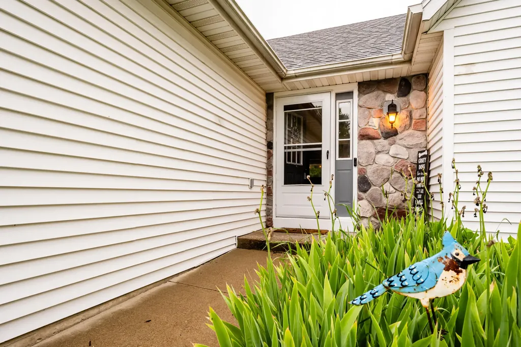6515 Niagara Circle Lincoln Charter Township MI 49127