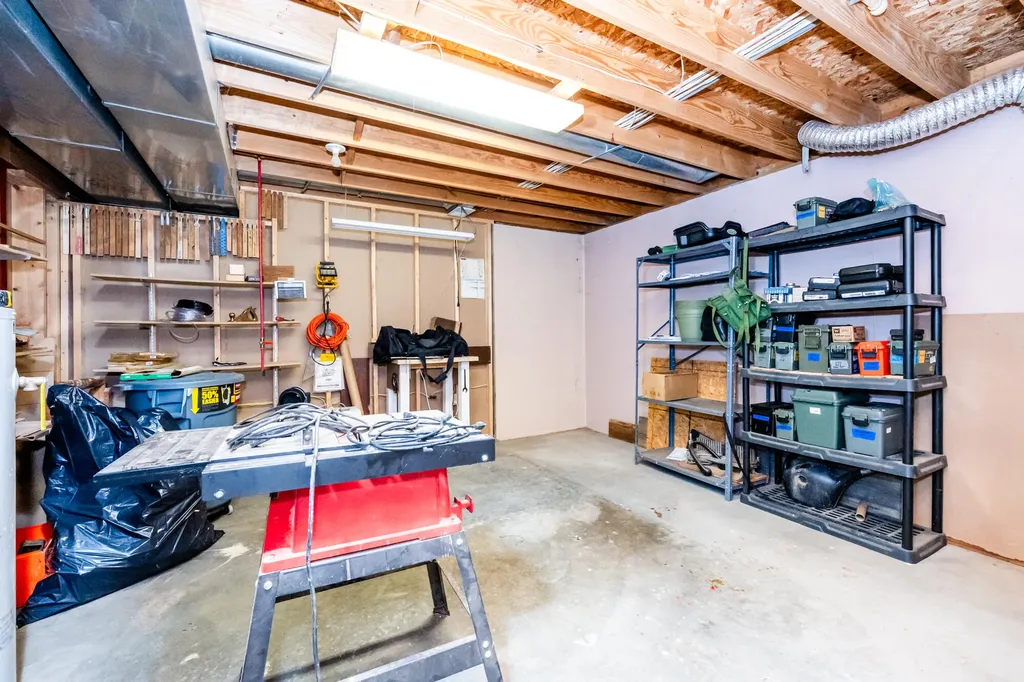 6515 Niagara Circle Lincoln Charter Township MI 49127