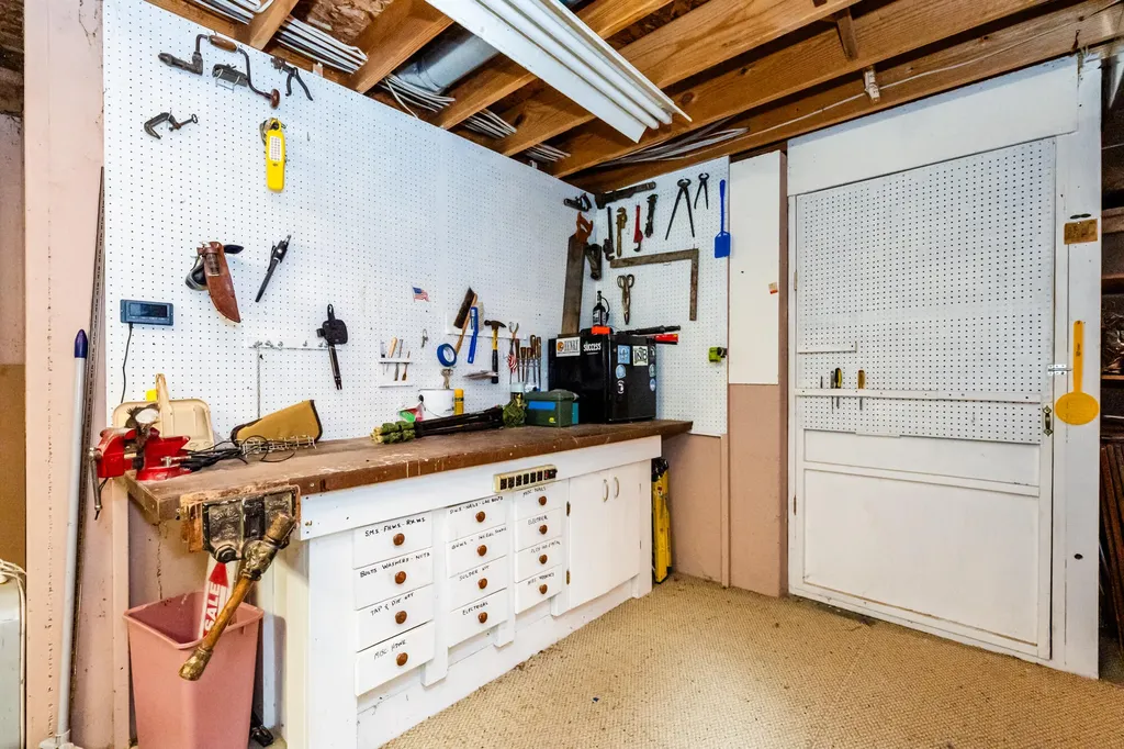 6515 Niagara Circle Lincoln Charter Township MI 49127