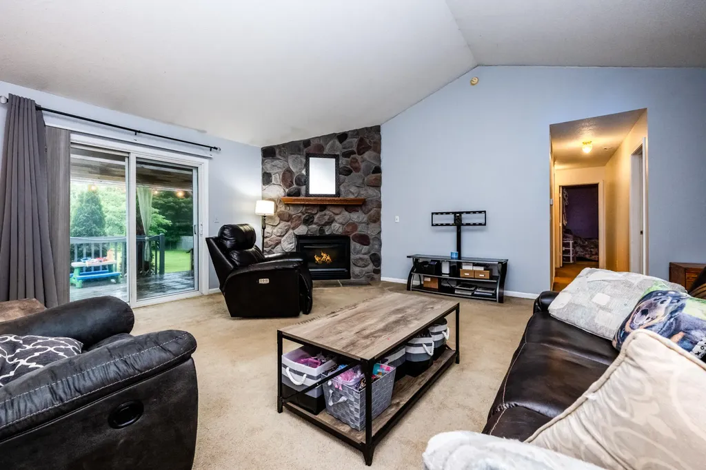 6515 Niagara Circle Lincoln Charter Township MI 49127