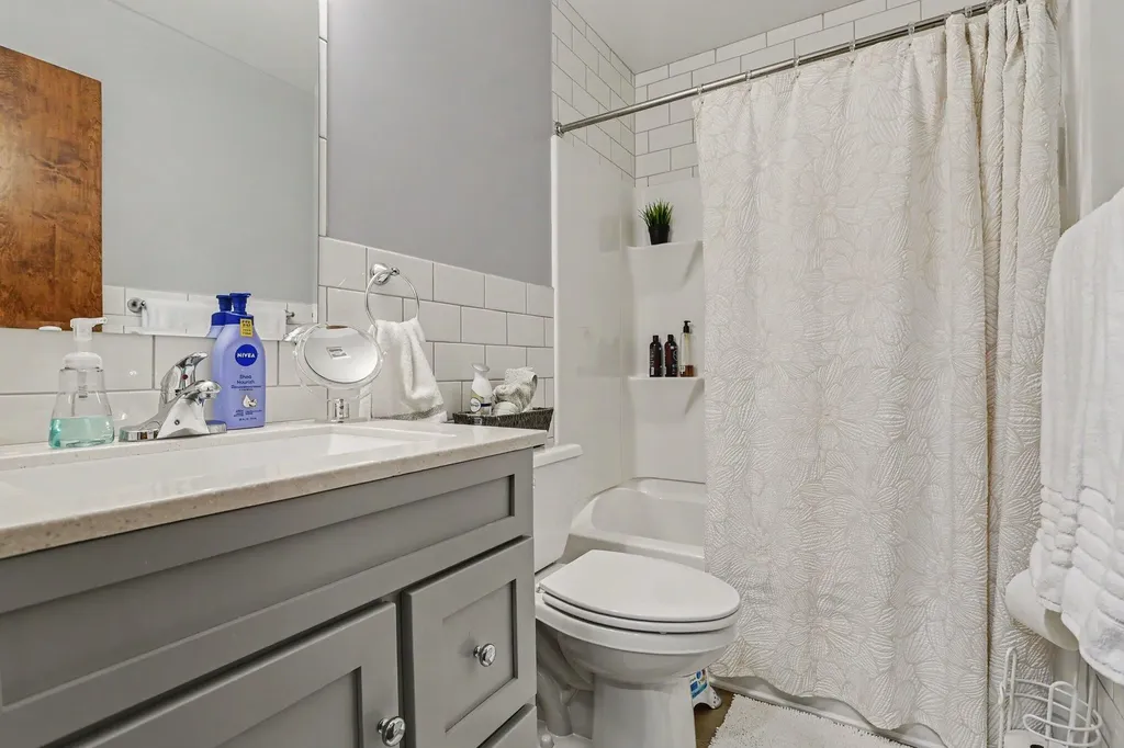 3430 Cedar Lane Lake Charter Township MI 49106