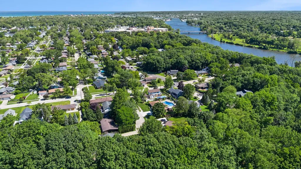 3010 Bonnie Lane St. Joseph City MI 49085