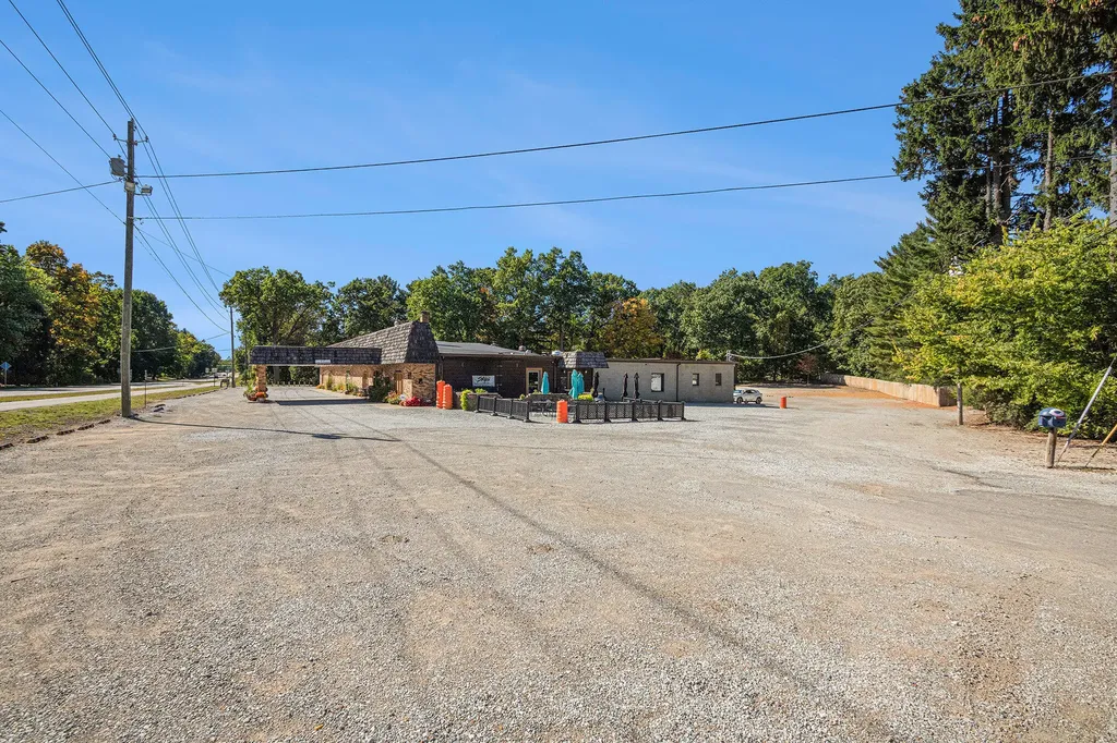 16710 Lakeshore Road New Buffalo Township MI 49129