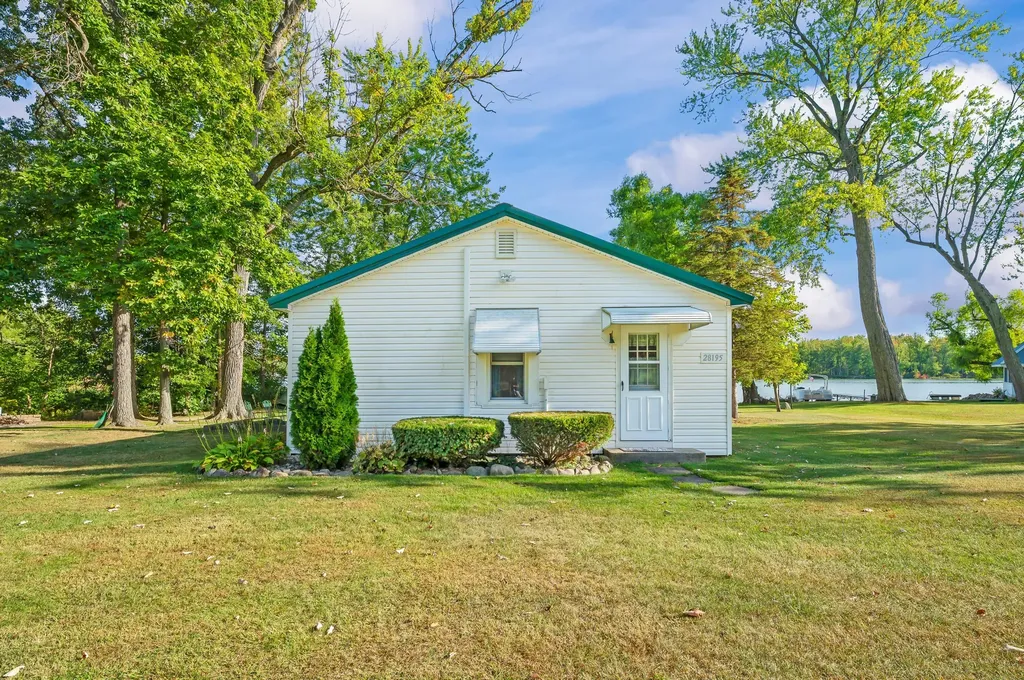 28195 Blackberry Lane Burr Oak Township MI 49091