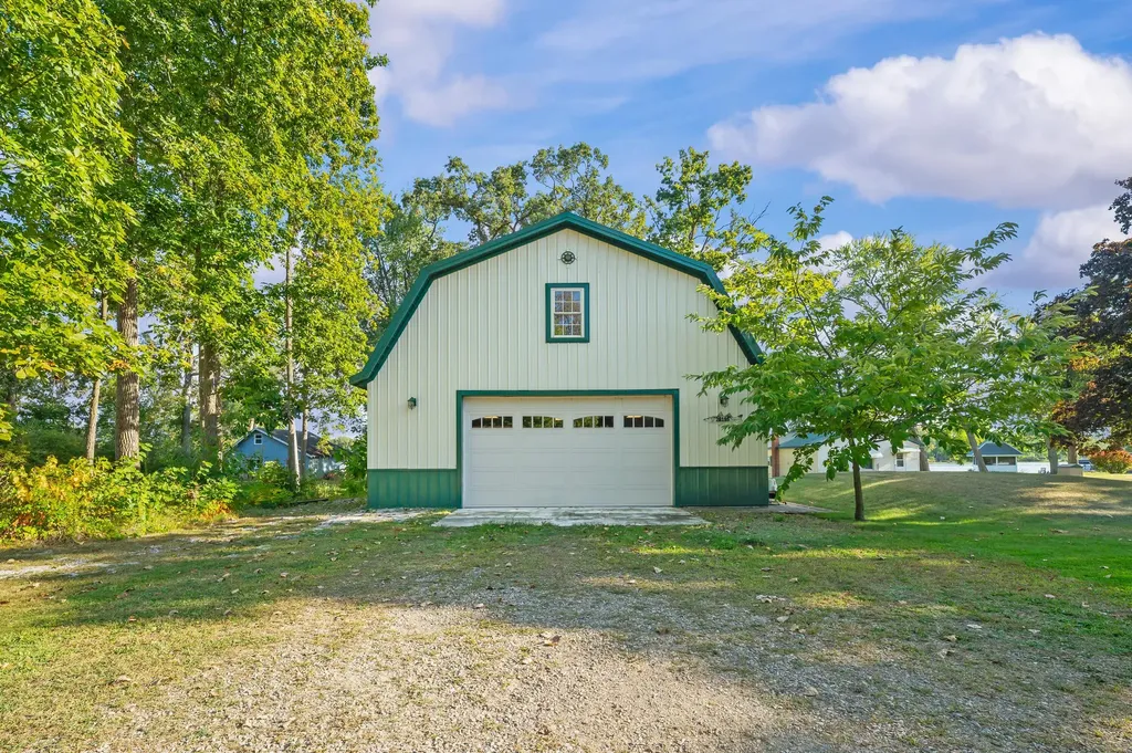 28195 Blackberry Lane Burr Oak Township MI 49091