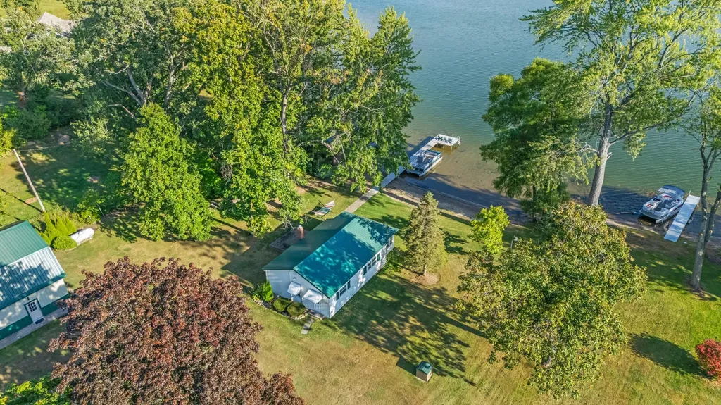 28195 Blackberry Lane Burr Oak Township MI 49091