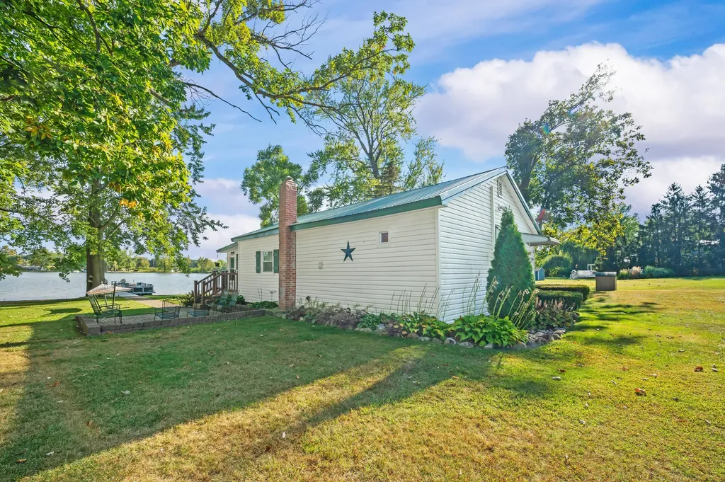 28195 Blackberry Lane Burr Oak Township MI 49091