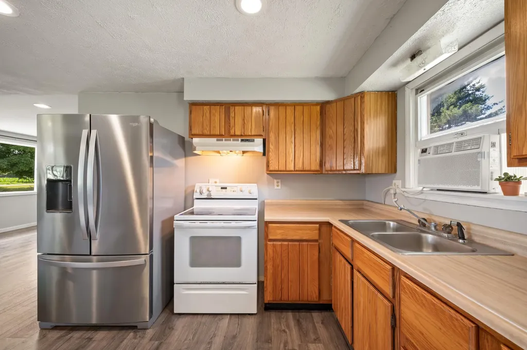 28644 Elm Street Silver Creek Township MI 49047