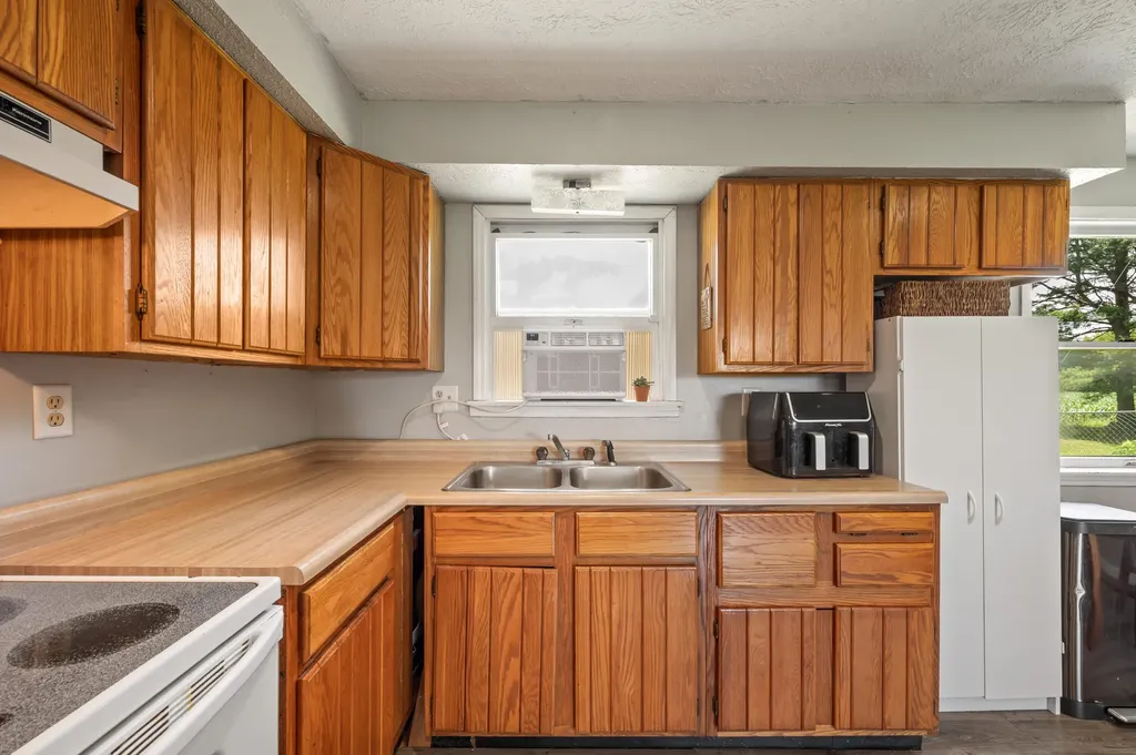 28644 Elm Street Silver Creek Township MI 49047
