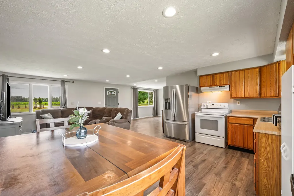 28644 Elm Street Silver Creek Township MI 49047