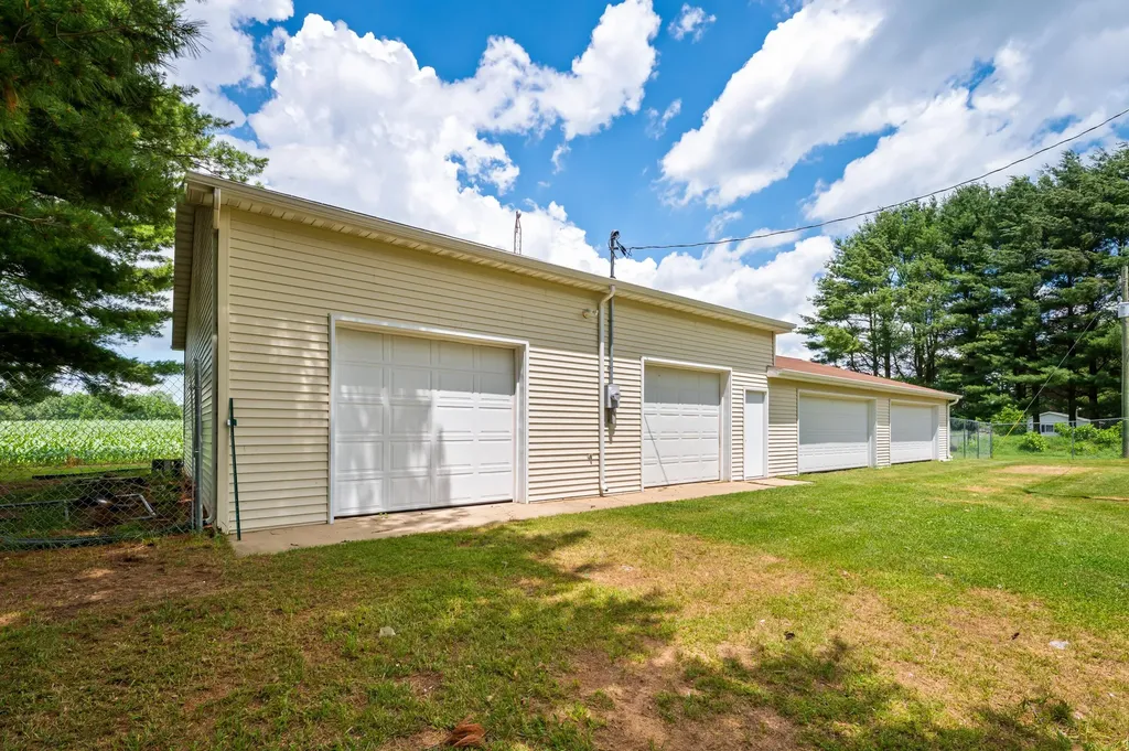 28644 Elm Street Silver Creek Township MI 49047