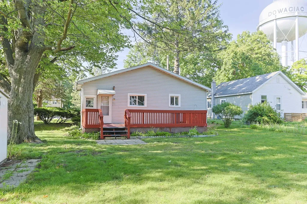 104 Clyborn Street Dowagiac City MI 49047