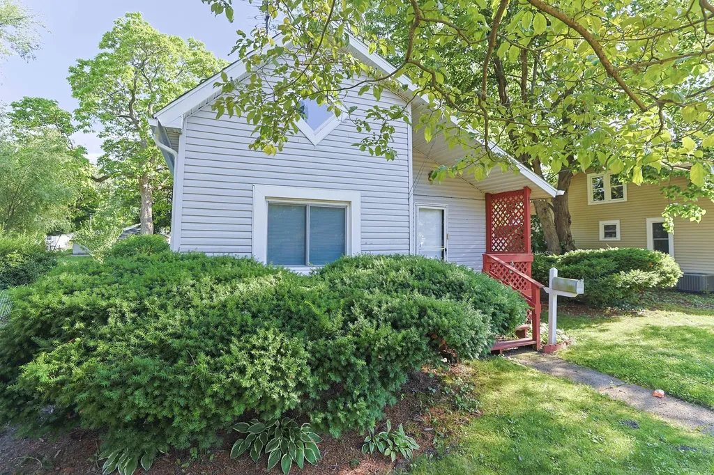 104 Clyborn Street Dowagiac City MI 49047